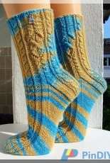 Schloss der Vampire Socks by Micha Klein/Wolletraum-German-Free