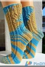 Schloss der Vampire Socks by Micha Klein/Wolletraum-German-Free