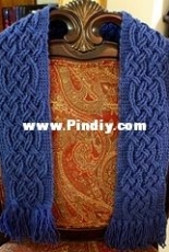 Noelle Stiles - Mickey Mouse Cable Scarf