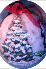 Christmas tree bauble