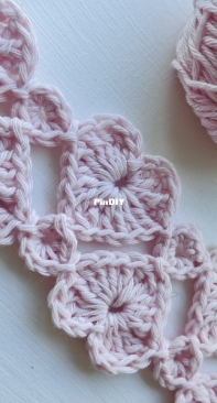 Breakaway crochet - Lisa Hounshell - Noughts and Hearts Trim - Free