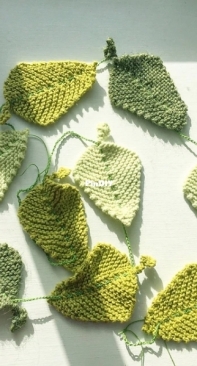 Spring leaf by Claire Garland - Free