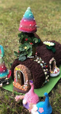 Yarn Tales Nastazia - Crochet Tree Trunk Fairy House of Mr & Mrs Trickle,