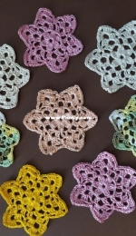 Small crochet stars