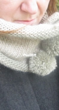Pomsky  Cowl by Sarah Wylie-Free