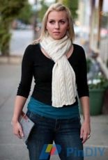 Cozy Cable Scarf by Marty Dakan / The Studio Knitting and Needlepoint-English-Free