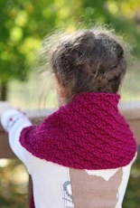 Mylas Knit Corner - Myla Vayner - Very Berry cowl