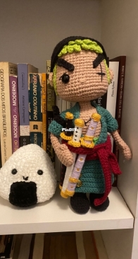 Roronoa Zoro and Onigiri