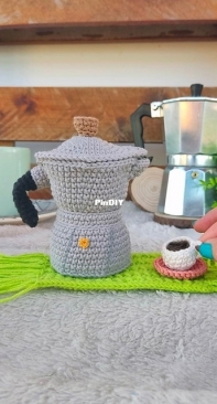 FuriFuri Amigurumi - Ana Karolina Ramalho - Moka - Free