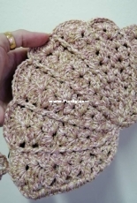 Crochet Seashell Clutch