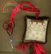 Ewe & Eye & Friends - St. Nick Scissor Companion
