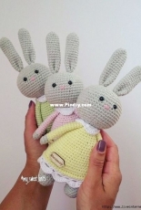 Victoria Y ammi Art - Bunny in a dress - Russian - Free