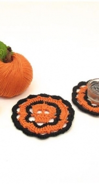 Steel and Stitch - Emma Friedlander Collins - Skull Doiley - Free