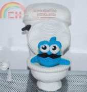 Sylke Crafts - Kim Lapsley - The Toilet