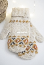 Gingerbread house mittens by Anna Radchenko | WoollyWood Design