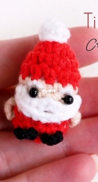 The Wandering Deer - Vivika Vaina - Tiny Santa - Free