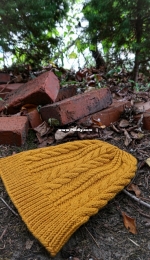 Bynx Hat + Cowl by Hayley Geary-Free
