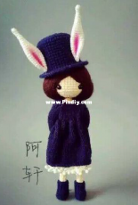 AxuanDai - Girl in rabbit ear hat - Chinese
