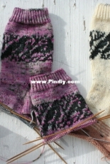 Krummi Socks by Daniela Mühlbauer-English,German-Free