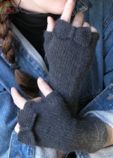 Fingerless Mitts with a Bow by Elann Yarns Free