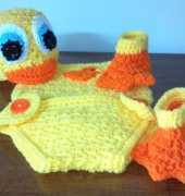 ExpertCraftss - Maria Pickard - Little Ducky Hat diaper cover top and booties