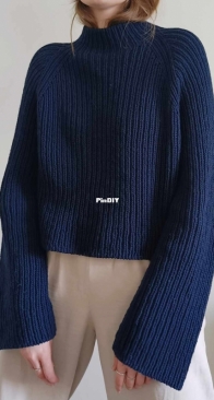 Midnight Sweater by Helene Beba - Garn og Slikt
