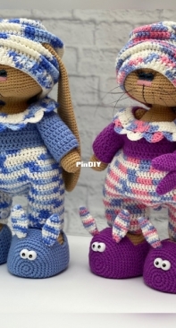 Gala Toys Shop - Molly Toys - Galina Ptashkina - Pajamas Sonya - English French German Spanish and Dutch