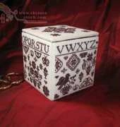 WMN A QUAKER NEEDLEWORK BOX