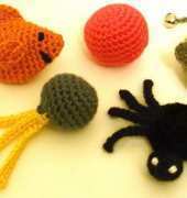 Crochet Spot - Rachel Choi - 5 Quick Cat Toys