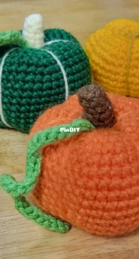 Isl Han - Pumpkin Pin Cushion - Free