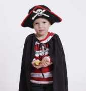 Drops Design - Pirate hat with skull - Free