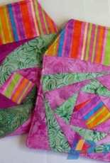 Pecks Pieces - Marjory Peck  - Twisted House Potholder - Free