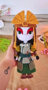 FuriFuri Amigurumi - Ana Karolina Ramalho - Avatar Kyoshi - Portuguese