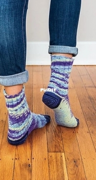 Vinca Socks by Cheryl Toy
