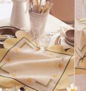 tablecloth with daffodils from Le Idee di Susanna 257 - June 2011