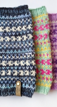 Bold Coast Cowl by Anna Tucker - Little Larkspur Designs