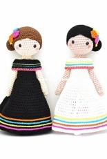 Bunnies and Yarn - Michelle Alvarez - Maria and Lucia - Spanish