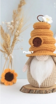 Pam Pino Design - Nazeli Mkrtchyan-Tadevosyan - Beehive Gnome