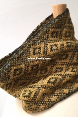 Gloria Dei Cowl by Erika Flory