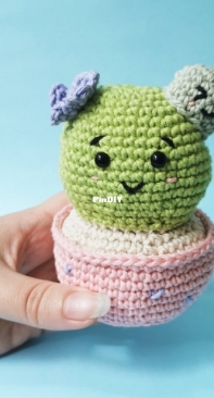 Cara Creations - Cara Engwerda - Blooming Love Cacti - Free