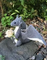 Imagined Yarn - Vienne Laing - Baby Dragon