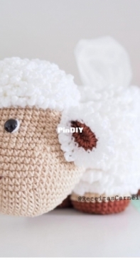 Receitas Carneirinho - Izabel Carneiro - Sheep Baby Wipe Holder - Porta Lenço Umedecido Ovelhinha - Portuguese