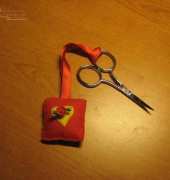 felt scissor finder