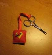 felt scissor finder