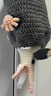 Worm Cube - Opossum Bag Holder and Dispenser - Free