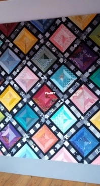 Jewellery box - scrap quilt