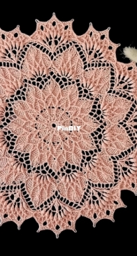 Nelly Klos - Rose Window Doily - English