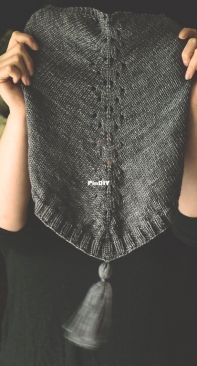 Whitethorn Cowl - Megan Nodecker