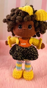 Croche Cionavel - Suelen Silva Gonçalves - Boneca Frutinha Cafezinho  - Portuguese