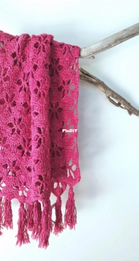 Nurturing Fibres -  Yuli Nilssen - Flower Stole - Free